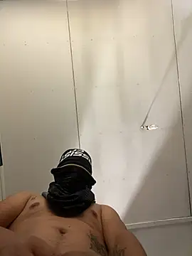 Snapshot of tuloncitoylk chatting on 02/10/26, 12:53 tuloncitoylk online show from 02/10/26, 12:53