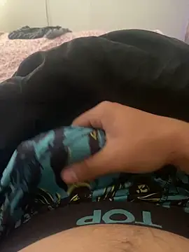 Snapshot of tuloncitoylk chatting on 02/11/26, 11:48 tuloncitoylk online show from 02/11/26, 11:48