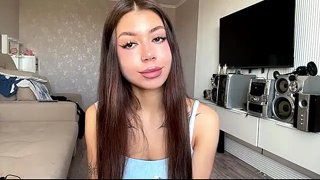 You Club Winx online show from 04/18/26, 07:23