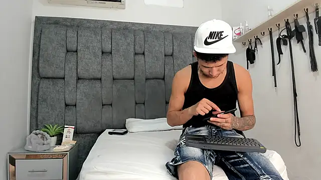 NaughtyVibes OS online show from 05/29/26, 02:20