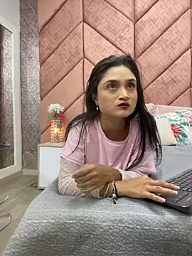 Snapshot of Sunny_Linn chatting on 03/30/26, 10:27 Sunny Linn online show from 03/30/26, 10:27