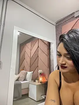 Snapshot of Sunny_Linn chatting on 04/01/26, 10:16 Sunny Linn online show from 04/01/26, 10:16