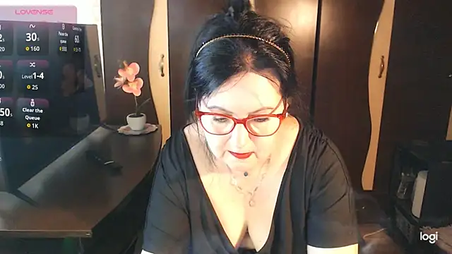 exiMIlf online show from 05/18/26, 11:16