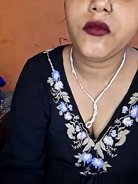 Nency Love143 online show from 06/02/26, 10:17