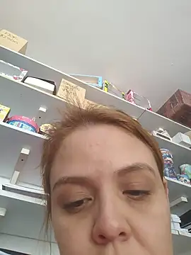 Snapshot of laila_d chatting on 05/28/26, 03:42 laila d online show from 05/28/26, 03:42