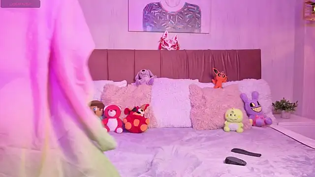 emma wilder  online show from 03/20/26, 06:57