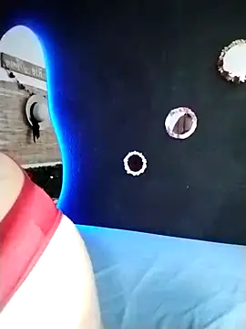 haffsa   online show from 03/04/26, 12:33