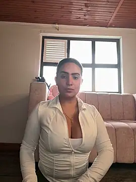 Snapshot of Miilana_ chatting on 03/17/26, 08:56 Miilana online show from 03/17/26, 08:56