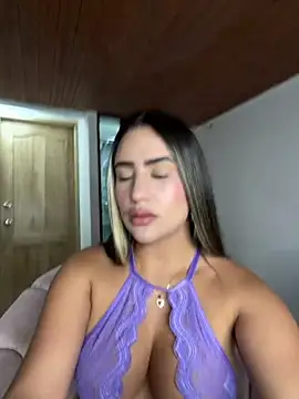 Miilana  online show from 05/17/26, 03:04
