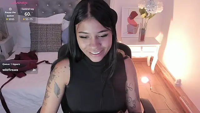 Snapshot of Aisha_Haddad chatting on 02/26/26, 02:05 Aisha Haddad online show from 02/26/26, 02:05