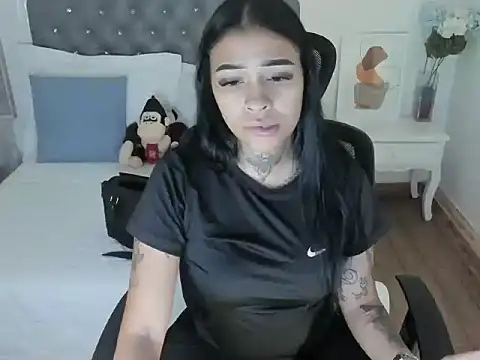 Aisha Haddad online show from 05/01/26, 02:10