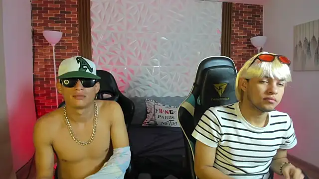 Top and bottom online show from 02/12/26, 01:06