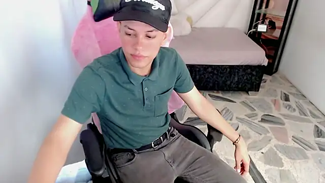 Top and bottom online show from 05/04/26, 08:49
