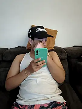 Top and bottom online show from 08/06/26, 07:16