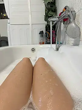 Snapshot of Ninimaus chatting on 02/26/26, 04:39 Ninimaus online show from 02/26/26, 04:39