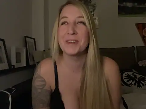 Snapshot of Ninimaus chatting on 03/02/26, 08:26 Ninimaus online show from 03/02/26, 08:26