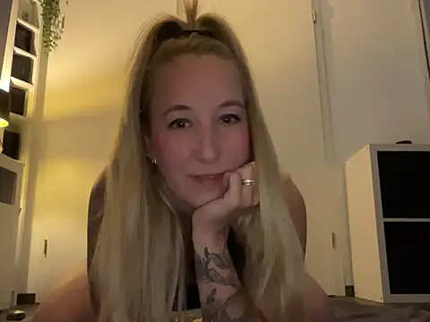 Ninimaus online show from 05/08/26, 06:13