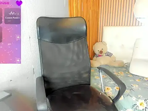 Snapshot of Jhoselinee chatting on 02/23/26, 07:44 Jhoselinee online show from 02/23/26, 07:44