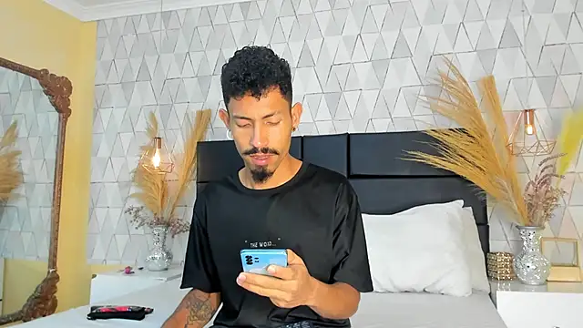 NoaahTylor online show from 03/23/26, 08:13