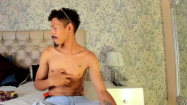 NoaahTylor online show from 03/31/26, 08:09