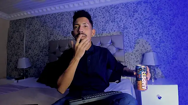 NoaahTylor online show from 04/06/26, 04:46