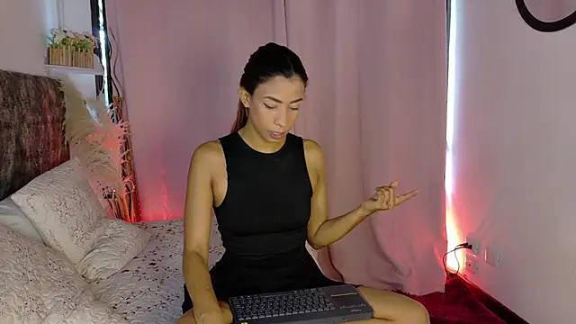 Snapshot of MelanyStone_ chatting on 02/12/26, 01:39 MelanyStone online show from 02/12/26, 01:39