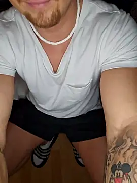 Snapshot of EddyRise- chatting on 02/16/26, 06:26 EddyRise- online show from 02/16/26, 06:26