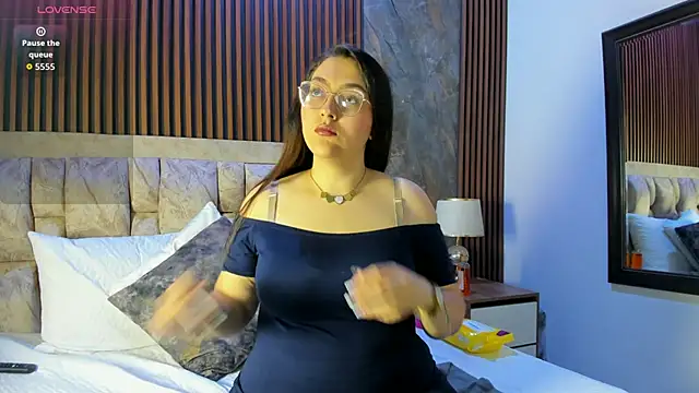 aria kai  online show from 03/23/26, 01:48