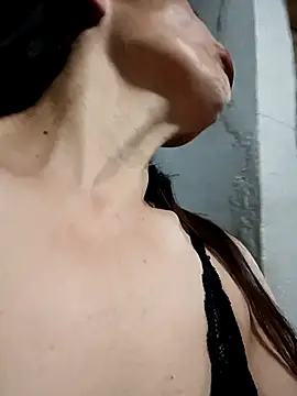 Layla Zaid online show from 03/03/26, 01:34