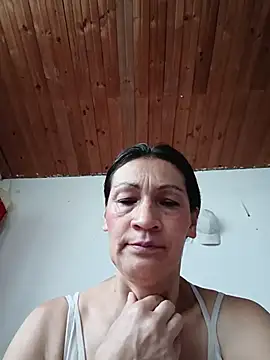 Layla Zaid online show from 04/09/26, 12:32