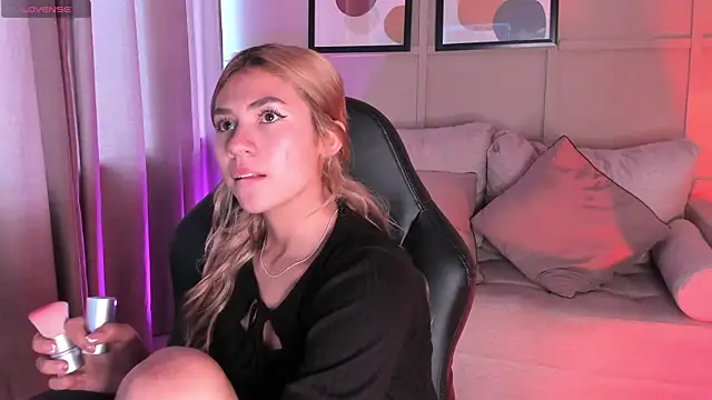 Snapshot of Chris_Velvett chatting on 03/25/26, 08:48 Chris Velvett online show from 03/25/26, 08:48