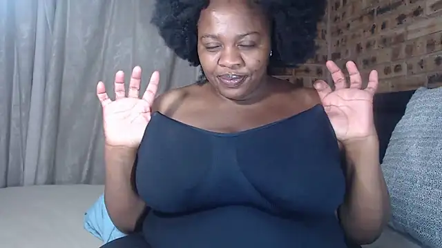 BIGBOOTYXX29 online show from 11/03/25, 06:53