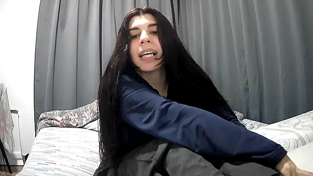 Snapshot of violetazein7 chatting on 05/25/26, 11:11 violetazein7 online show from 05/25/26, 11:11