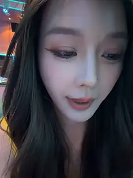 Snapshot of BBi-0329 chatting on 06/04/26, 12:33 BBi-0329 online show from 06/04/26, 12:33