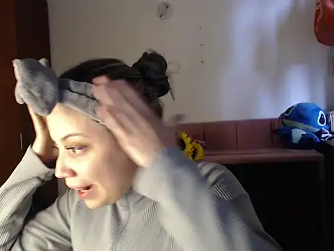 Snapshot of alaina_blesssed chatting on 02/16/26, 09:44 alaina blesssed online show from 02/16/26, 09:44