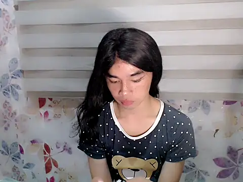 Snapshot of reinaortegax chatting on 03/29/26, 03:12 reinaortegax online show from 03/29/26, 03:12