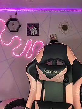 Snapshot of Violeta_R_ chatting on 02/27/26, 12:49 Violeta R online show from 02/27/26, 12:49