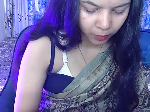 Snapshot of its-sarika01 chatting on 02/14/26, 06:10 its-sarika01 online show from 02/14/26, 06:10