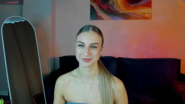 Snapshot of Silen_Tori chatting on 02/19/26, 09:38 Silen Tori online show from 02/19/26, 09:38