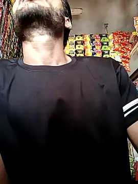 Beinghorny83 online show from 04/12/26, 09:47