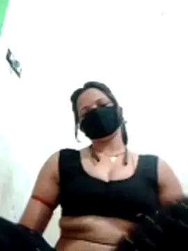 Snapshot of karishma_Bhabhi chatting on 03/22/26, 04:32 karishma Bhabhi online show from 03/22/26, 04:32