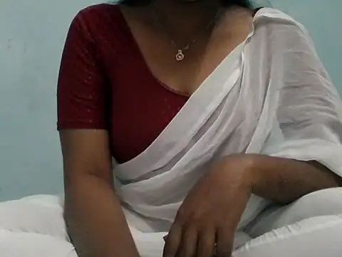 Snapshot of Rathi-priyaa chatting on 02/23/26, 04:21 Rathi-priyaa online show from 02/23/26, 04:21