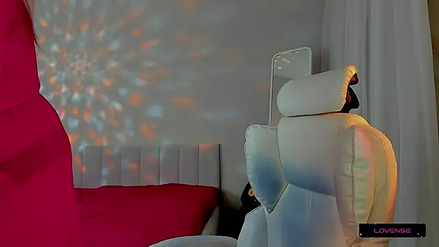 Snapshot of she_wolf chatting on 02/26/26, 02:16 she wolf online show from 02/26/26, 02:16