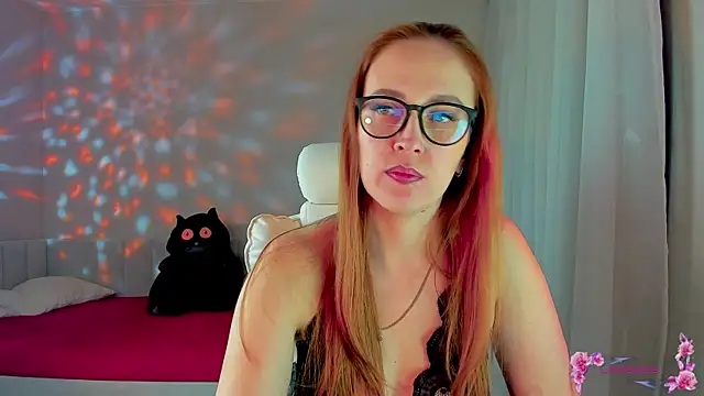 Snapshot of she_wolf chatting on 04/06/26, 02:29 she wolf online show from 04/06/26, 02:29