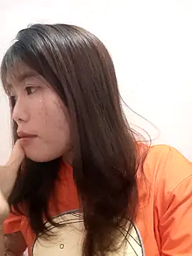 Girl-crazy1 online show from 04/01/26, 12:39