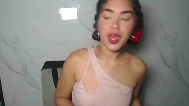 melodyphillips 2  online show from 04/27/26, 05:16