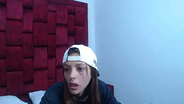 barby jones25 online show from 04/28/26, 12:54