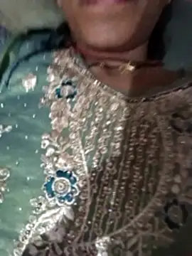 Desi Couple P online show from 06/04/26, 11:33