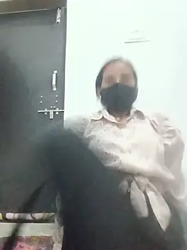 Desi Couple P online show from 07/14/26, 04:13