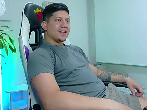  robertobaggioo online show from 02/12/26, 12:44